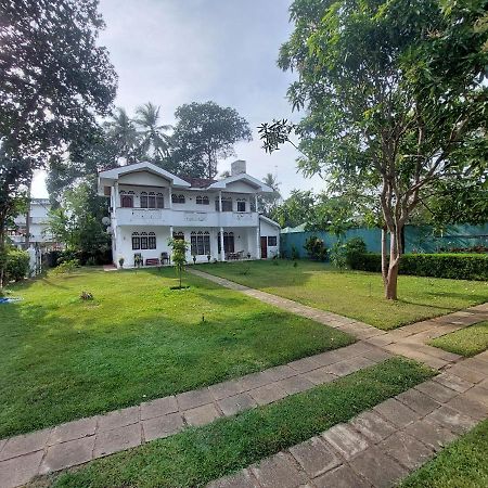 Gudsmith Home Negombo Exteriör bild