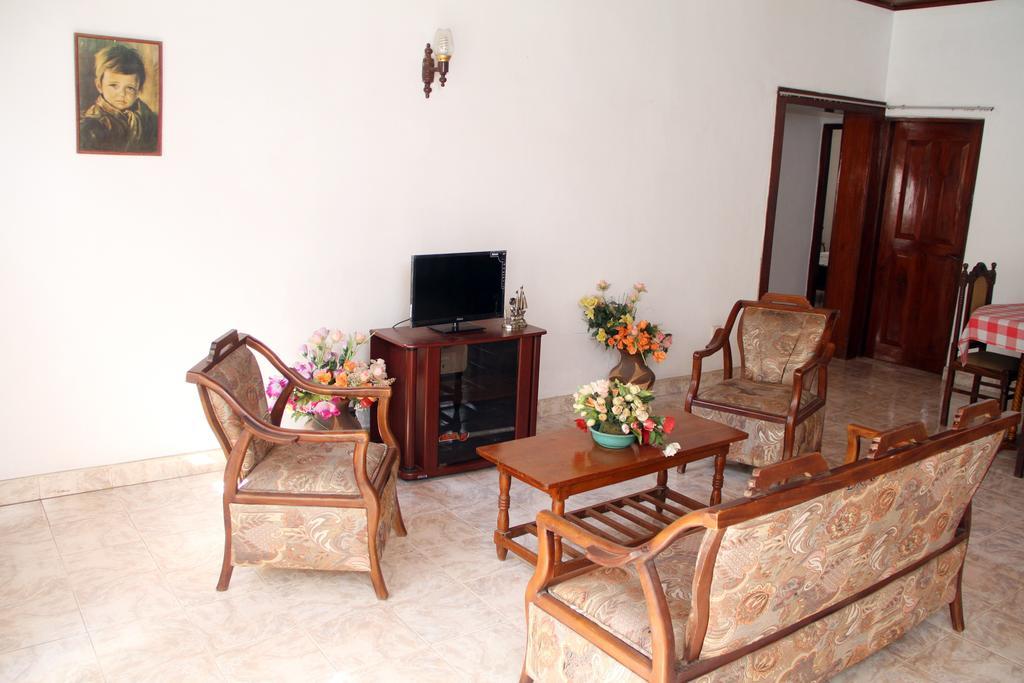 Gudsmith Home Negombo Exteriör bild