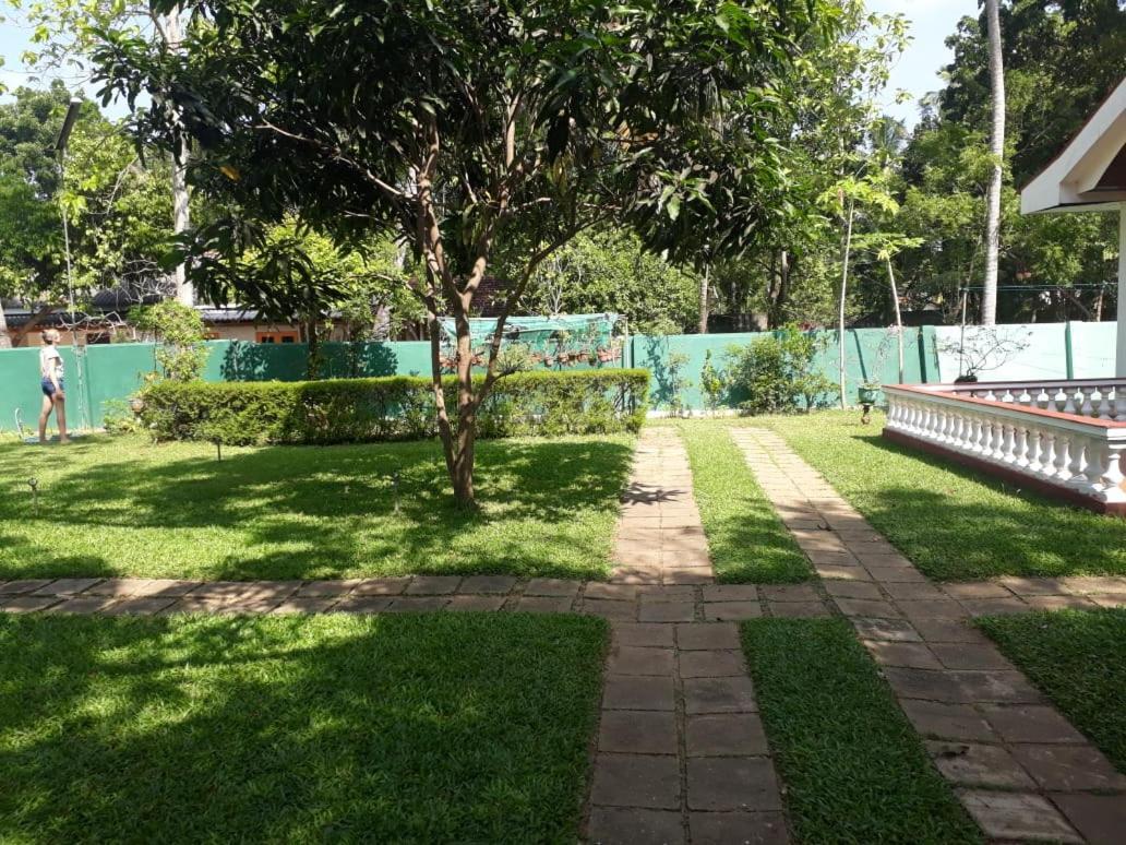Gudsmith Home Negombo Exteriör bild