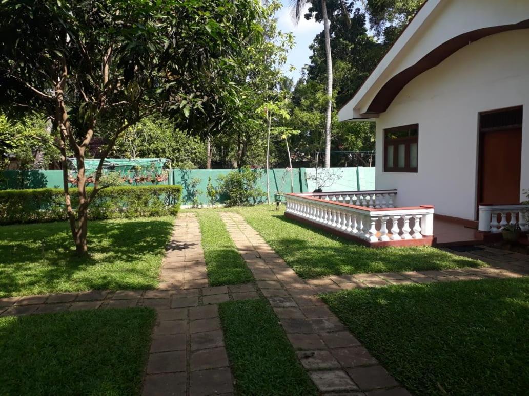 Gudsmith Home Negombo Exteriör bild